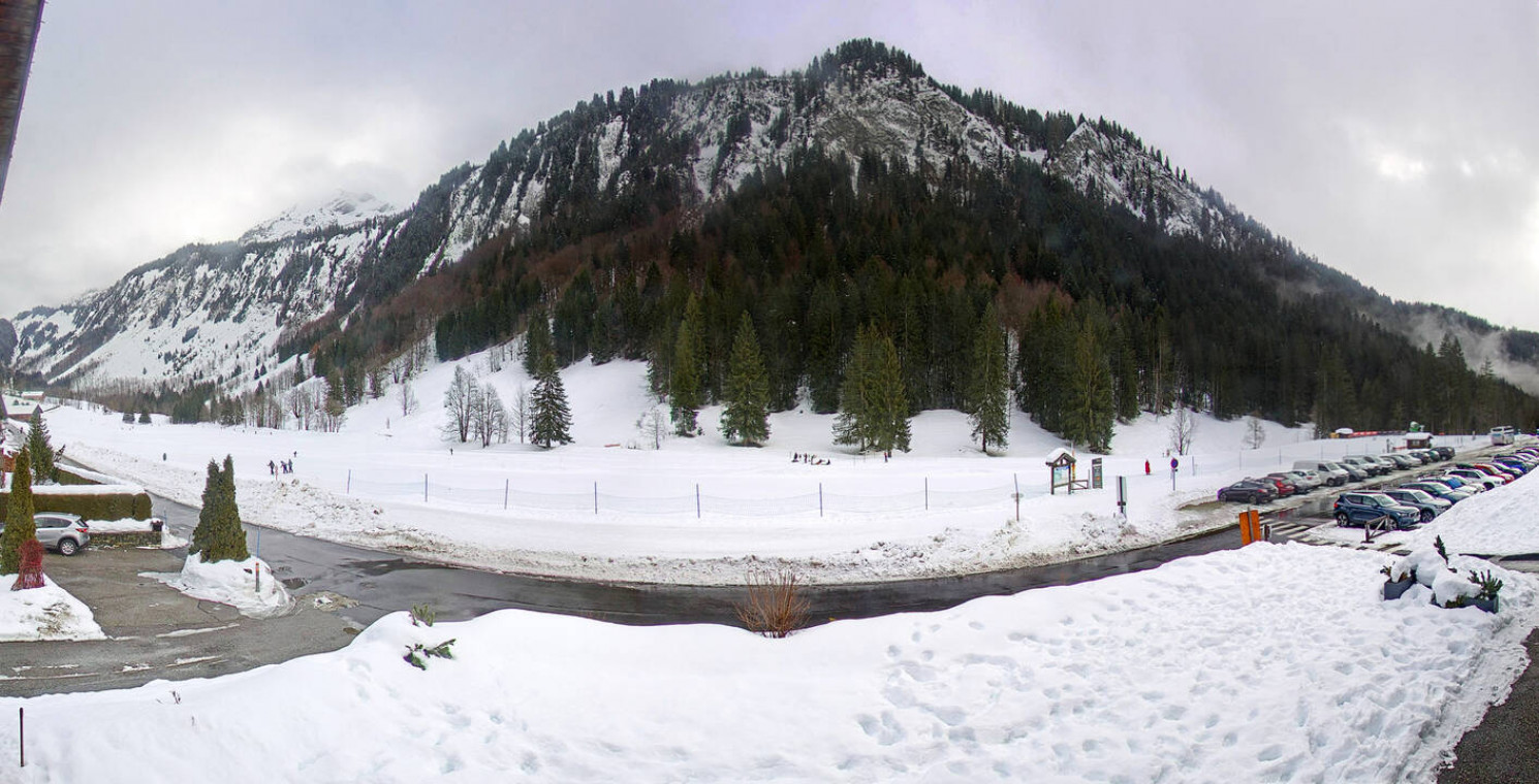 Webcam Le Grand-Bornand - Auberge Nordique Lormay - 1200 m
